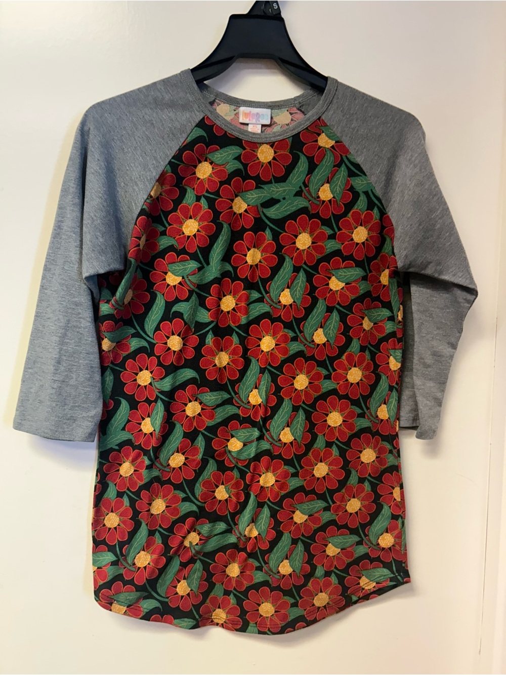 Lularoe Xsmall Quarter Sleeve Tee in Red & Gray